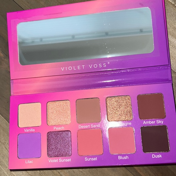 Violet Sunset eyeshadow palette - Picture 2 of 5